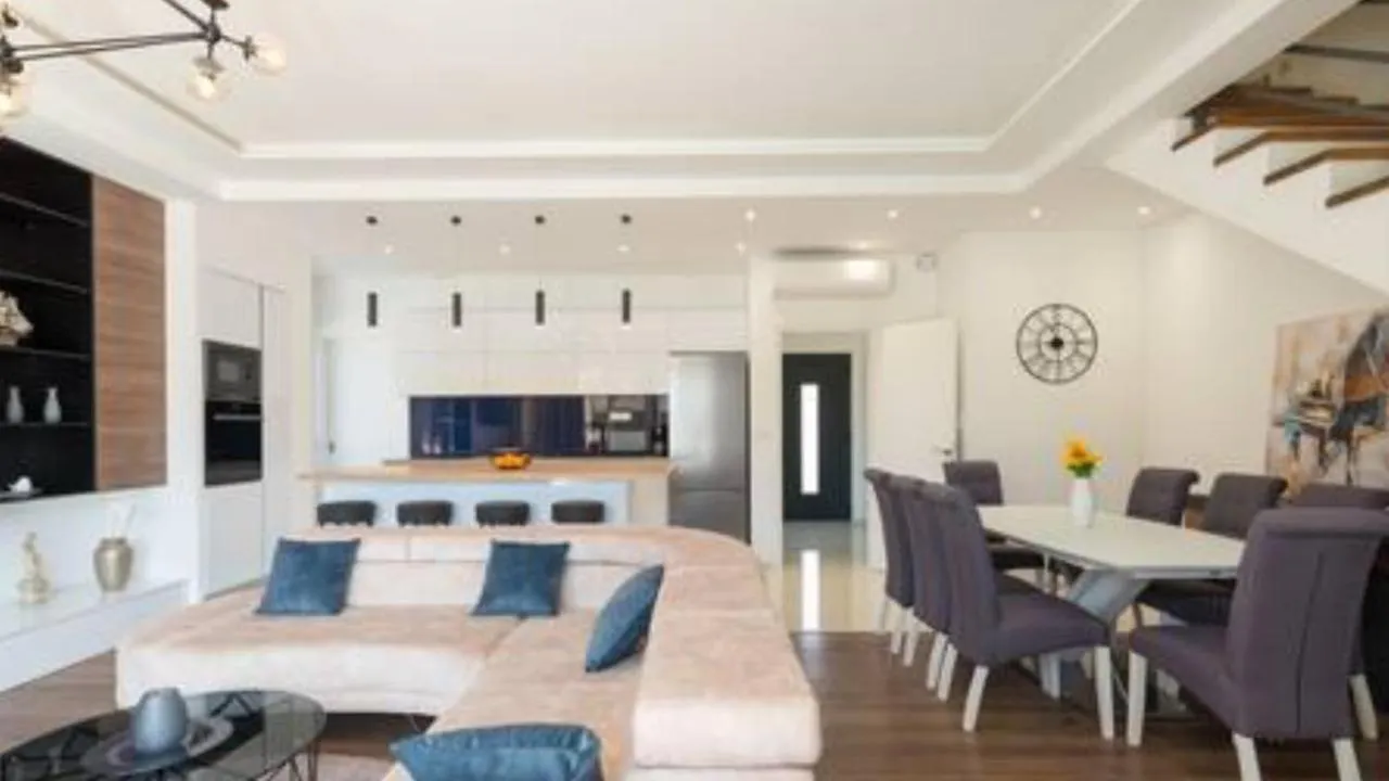 New Villa David, Wi-Fi, Iptv, 5 Bedrooms, 4 Bathrooms Kaštela